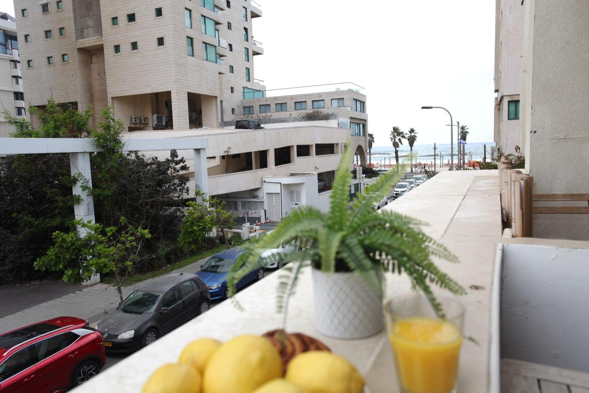 Sweet Home On The Beach 텔아비브 외부 사진